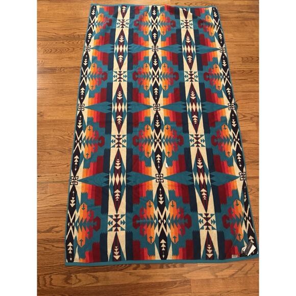 New Pendleton Beach Towel Blanket Tucson Turquoise Southwestern Spa 40” X 70” - Picture 7 of 9